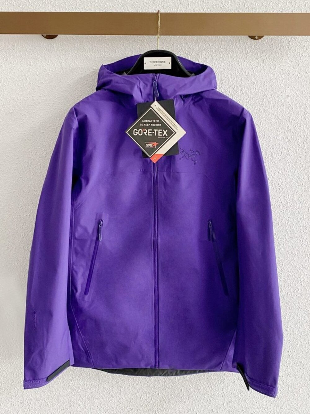 ARCTERYX Beta Lightweight Hardshell Outdoor Windproof Waterproof Hooded M